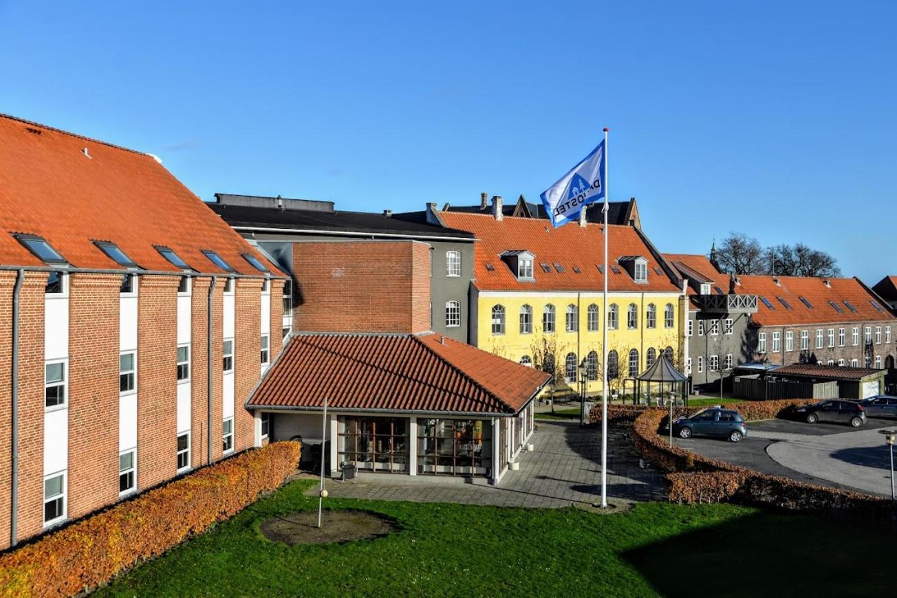 Хостел Stoberiet Свендборг Экстерьер фото The European University of Applied Sciences