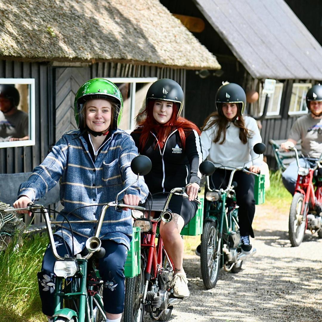Хостел Stoberiet Свендборг Экстерьер фото Danish children on bicycles