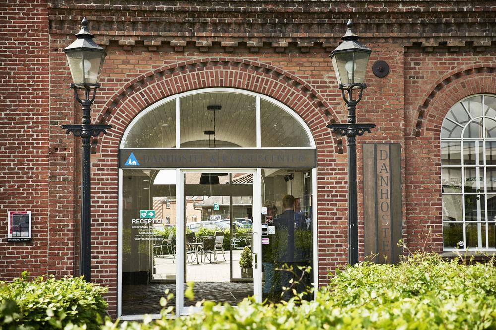 Хостел Stoberiet Свендборг Экстерьер фото Entrance to the museum
