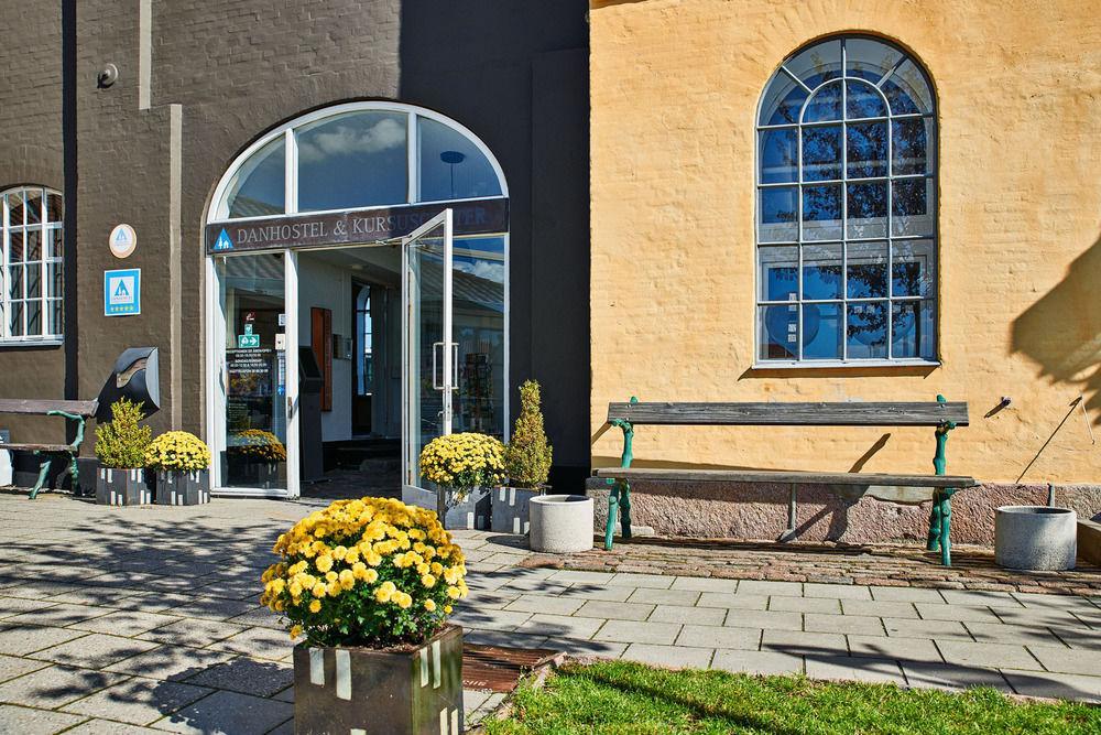 Хостел Stoberiet Свендборг Экстерьер фото The entrance to the museum